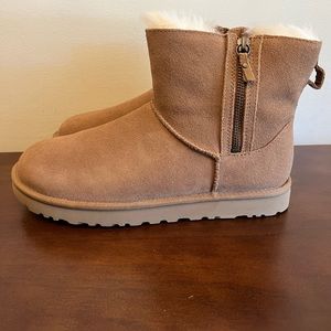 Ugg Classic Mini Zip